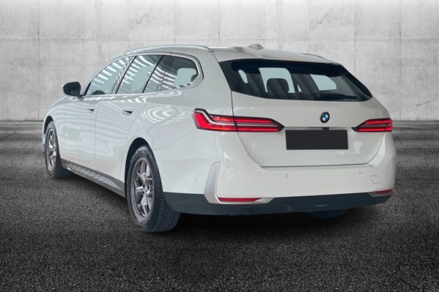 BMW 520 d 48V sDrive Touring - foto 4 di 4