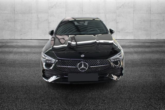 Mercedes-Benz CLA 200 d Automatic Shooting Brake AMG Line Premium - foto 3 di 4