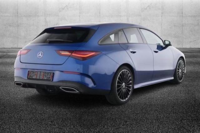 Mercedes-Benz CLA 180 d Automatic Shooting Brake AMG Line Premium - foto 2 di 4