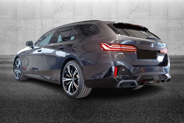 BMW 520 d 48V sDrive Msport - foto 2 di 4