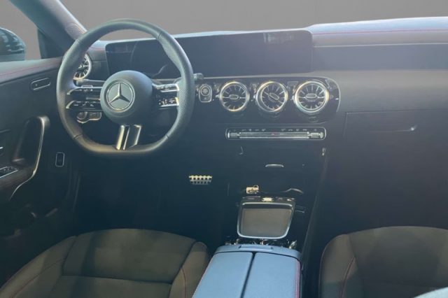 Mercedes-Benz CLA 180 d Automatic AMG Line Premium - foto 4 di 4