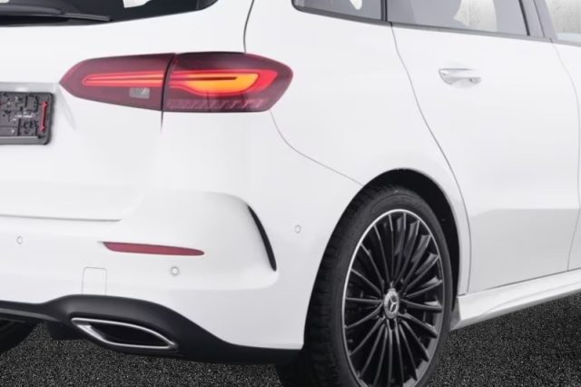 Mercedes-Benz B 220 d Automatic AMG Line Advanced Plus - foto 4 di 8