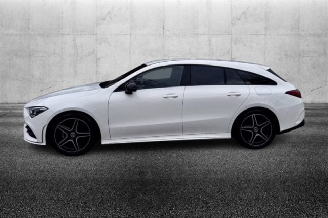 Mercedes-Benz CLA 180 Automatic Shooting Brake AMG Line Advanced Plus - foto 3 di 4