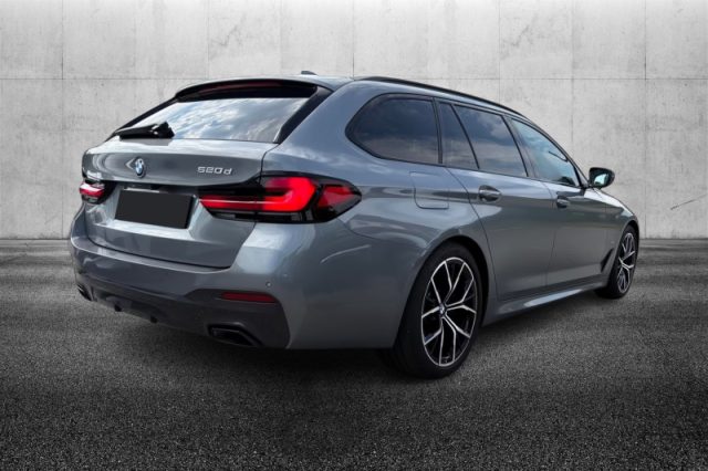 BMW 520 d 48V Touring Msport - foto 2 di 4