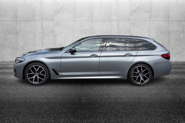 BMW 520 d 48V Touring Msport - foto 3 di 4