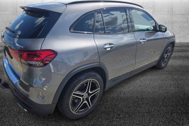 Mercedes-Benz GLA 200 d Automatic 4Matic Premium - foto 3 di 4