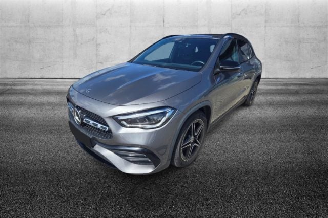 Mercedes-Benz GLA 200 d Automatic 4Matic Premium usato a PIEVE DI CENTO
