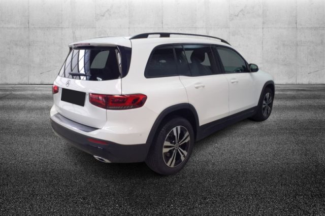 Mercedes-Benz GLB 180 Automatic Sport - foto 3 di 4