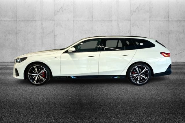 BMW 520 d 48V sDrive Touring Msport - foto 3 di 4