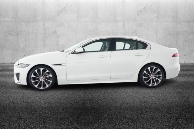 Jaguar XE 2.0 D 204 CV aut. R-Dynamic HSE - foto 4 di 4