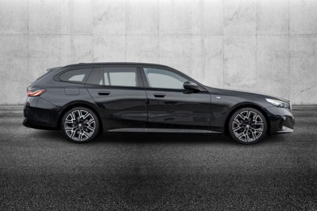 BMW 520 d 48V sDrive Touring Msport - foto 3 di 4