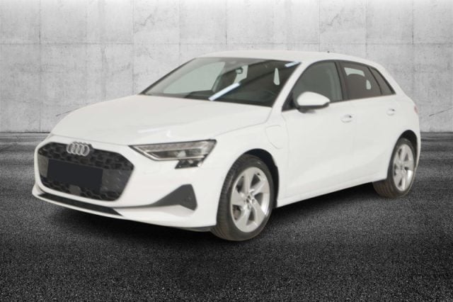 Audi A3 SPB 40 TFSI e S tronic Business Advanced semestrale a PIEVE DI CENTO