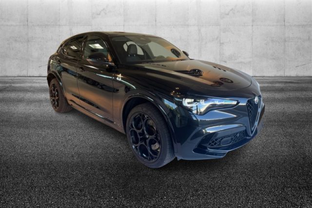 Alfa Romeo Stelvio 2.9 Bi-Turbo V6 520 CV AT8 Q4 Quadrifoglio - foto 2 di 4