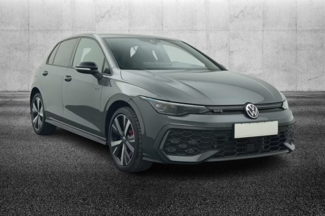 Volkswagen Golf 1.5 TSI eHybrid DSG GTE, del 2025, 37.400 km, in vendita a Pieve Di Cento (BO)