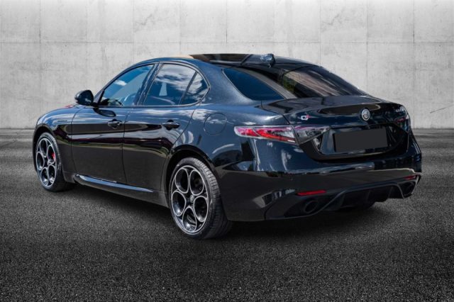 Alfa Romeo Giulia 2.0 Turbo 280 CV AT8 AWD Q4 Competizione - foto 3 di 4
