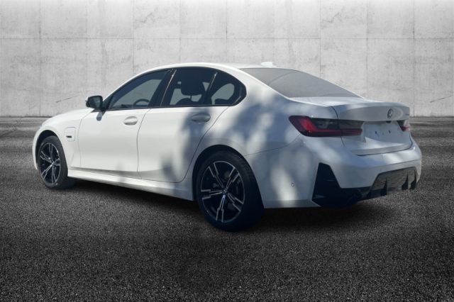 BMW 330 e Msport - foto 4 di 4