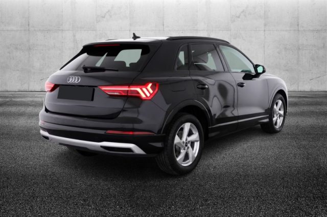 Audi Q3 35 TDI S tronic S line edition - foto 3 di 4