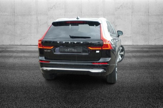 Volvo XC60 T6 Recharge Plug-in Hybrid AWD automatico Plus Br - foto 3 di 4