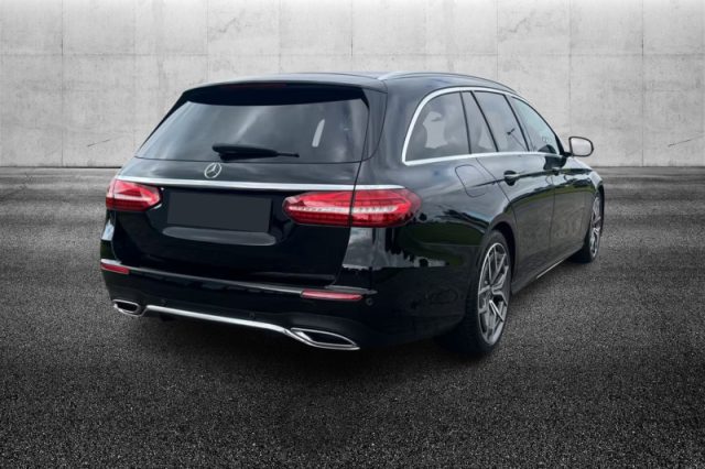 Mercedes-Benz E 220 d Mild hybrid S.W. Auto Exclusive - foto 2 di 4