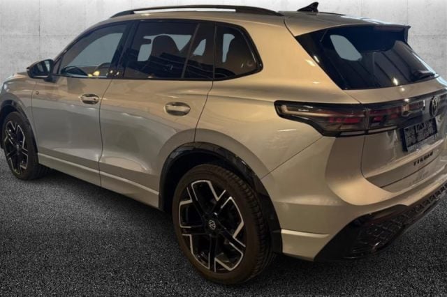 Volkswagen Tiguan 2.0 TDI 150 CV DSG R-Line - foto 3 di 4
