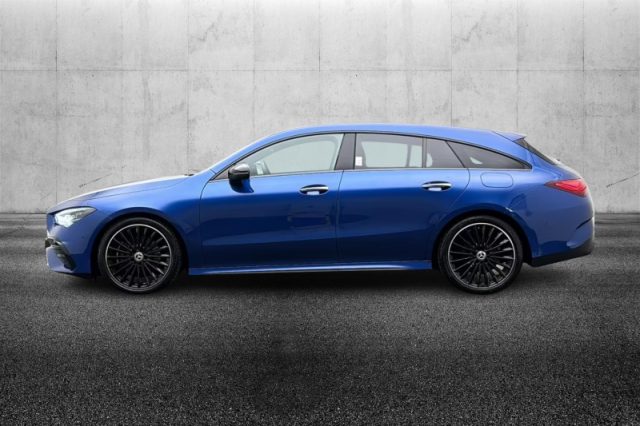 Mercedes-Benz CLA 200 d Automatic Shooting Brake AMG Line Premium - foto 3 di 4