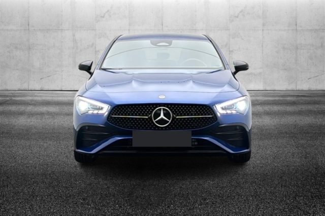Mercedes-Benz CLA 200 d Automatic Shooting Brake AMG Line Premium - foto 4 di 4