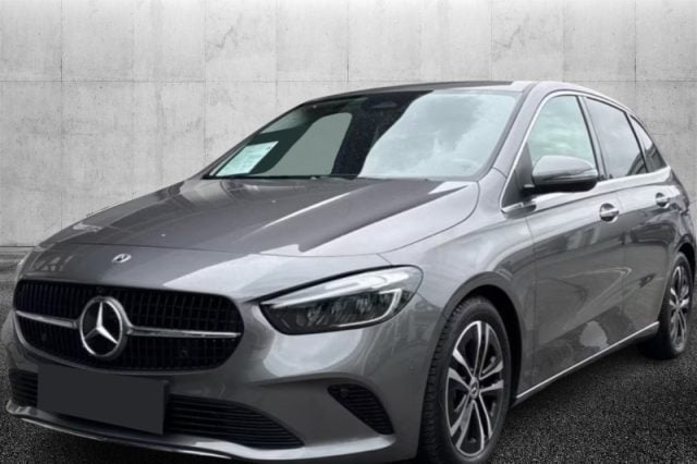 Mercedes-Benz B 220 d Automatic Advanced, del 2023, 17.500 km, in vendita a Pieve Di Cento (BO)