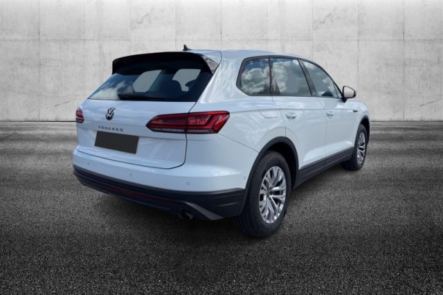 Volkswagen Touareg 3.0 V6 TDI SCR Elegance - foto 3 di 4