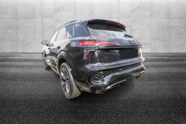 Audi Q3 TDI 110 kW S tronic S Line edition - foto 4 di 4