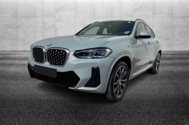 BMW X4 xDrive30i 48V Msport semestrale a PIEVE DI CENTO