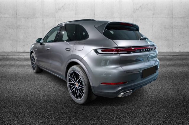 Porsche Cayenne 3.0 V6 E-Hybrid - foto 2 di 4