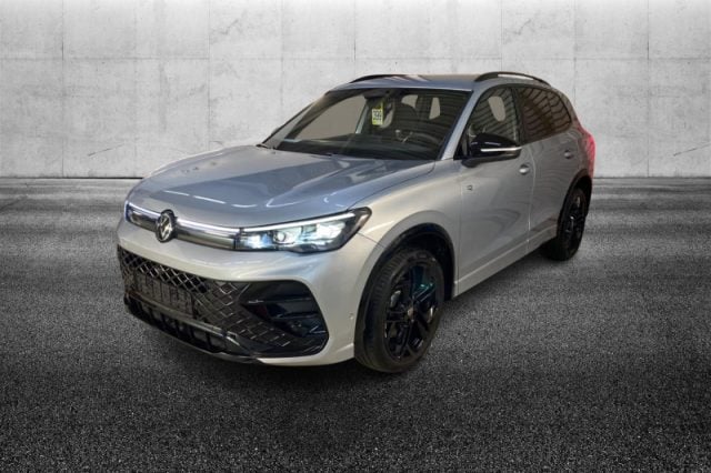 Volkswagen Tiguan 2.0 TDI 193 CV DSG 4MOTION R-Line usato a PIEVE DI CENTO