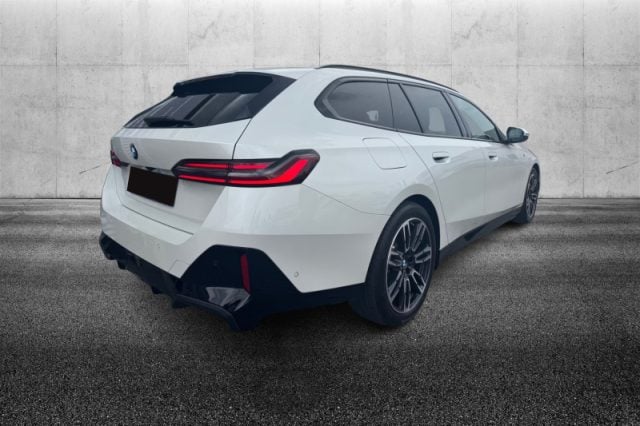 BMW 520 d 48V sDrive Touring Msport Pro - foto 2 di 4