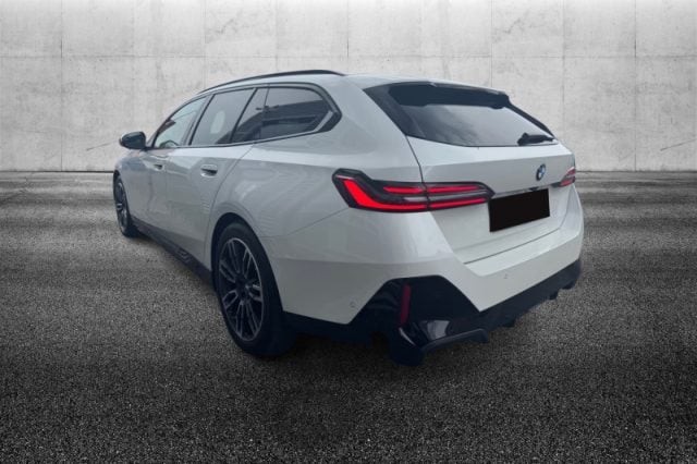 BMW 520 d 48V sDrive Touring Msport Pro - foto 3 di 4