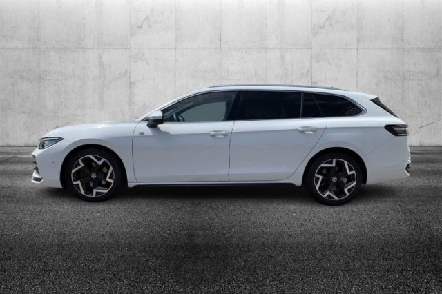 Volkswagen Passat 2.0 TDI 150 CV SCR DSG R-Line - foto 4 di 8