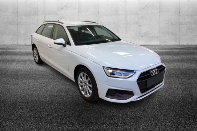 Audi A4 Avant 30 TDI/136 CV S tronic - foto 2 di 4
