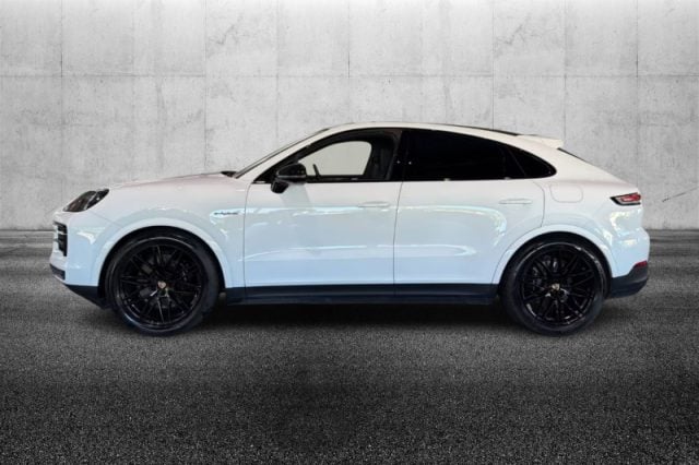 Porsche Cayenne Coupé 3.0 V6 E-Hybrid - foto 3 di 4