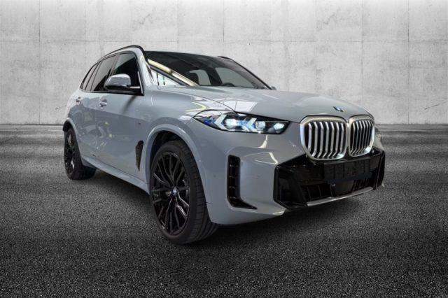 BMW X5 xDrive30d 48V Msport Pro semestrale a PIEVE DI CENTO