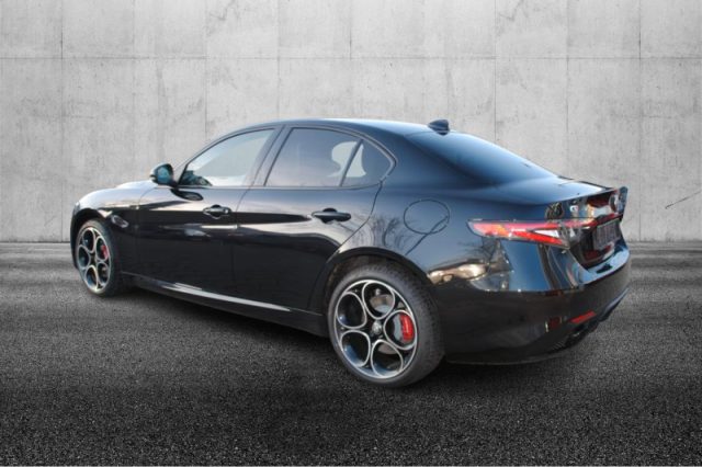 Alfa Romeo Giulia 2.0 Turbo 280 CV AT8 AWD Q4 Veloce - foto 3 di 4
