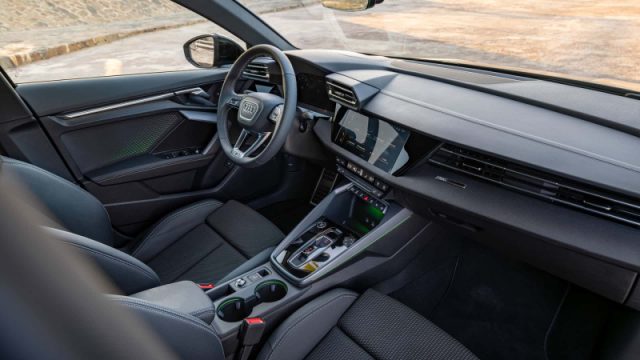 Audi A3 SPB TFSI e 150 kW S tronic S line edition - foto 1 di 4
