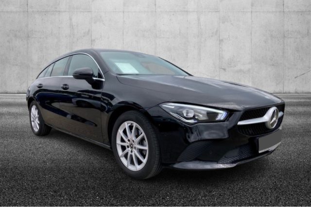 Mercedes-Benz CLA 200 d Automatic Shooting Brake Business - foto 2 di 4