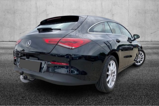 Mercedes-Benz CLA 200 d Automatic Shooting Brake Business - foto 3 di 4