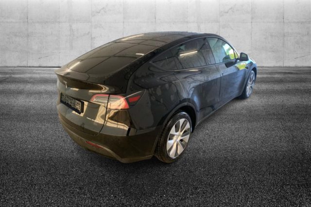 Tesla Model Y Long Range AWD - foto 3 di 8