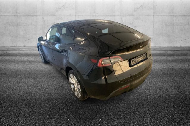Tesla Model Y Long Range AWD - foto 4 di 8