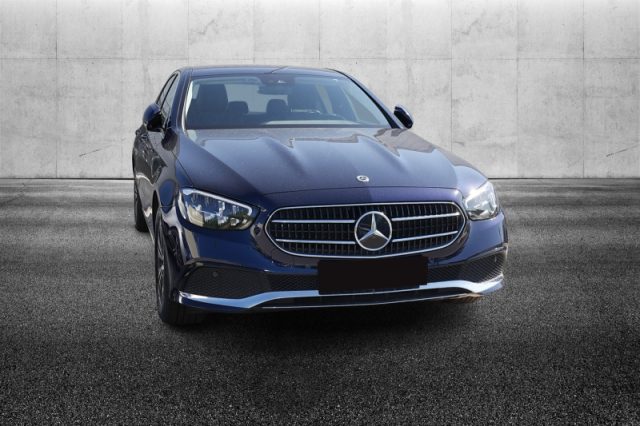 Mercedes-Benz E 220 d Auto Business Sport - foto 2 di 4