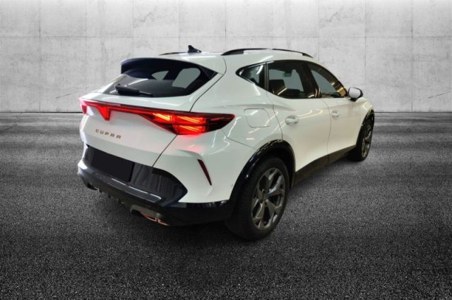 CUPRA Formentor 1.5 e-Hybrid DSG - foto 2 di 4