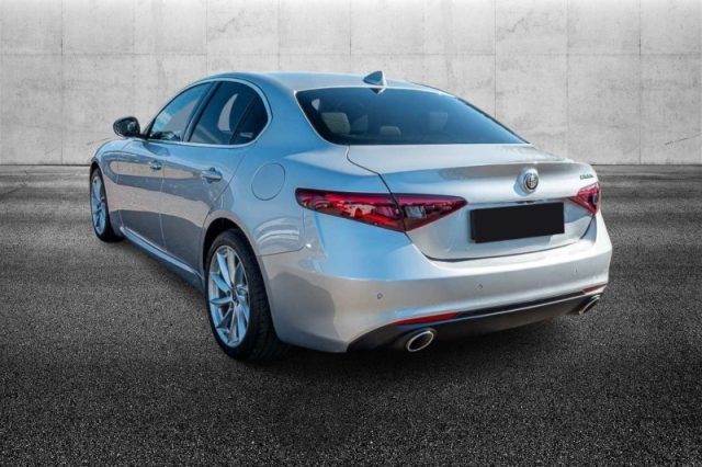 Alfa Romeo Giulia 2.0 Turbo 200 CV AT8 Super - foto 4 di 4