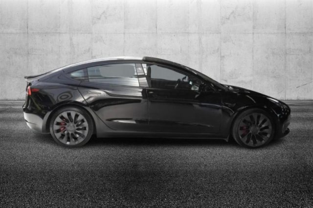 Tesla Model 3 Long Range AWD Performance - foto 3 di 6