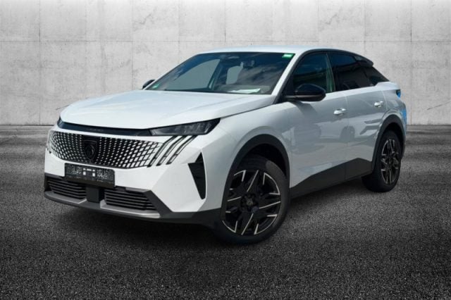 Peugeot 3008 Hybrid 145 e-DCS6 Allure semestrale a PIEVE DI CENTO