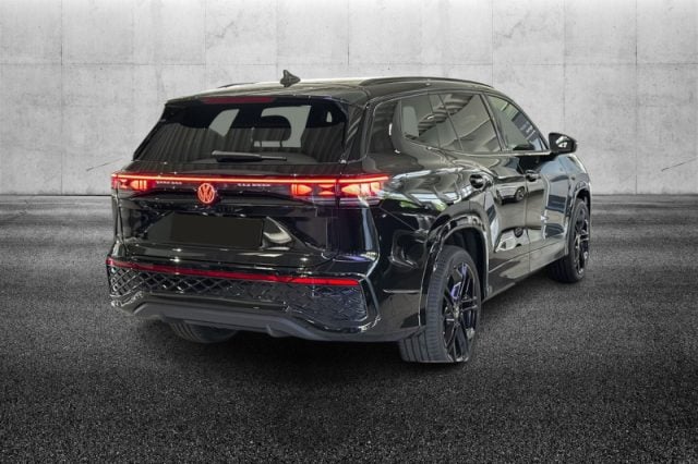 Volkswagen Tayron 1.5 TSI eHybrid DSG R-Line - foto 2 di 5